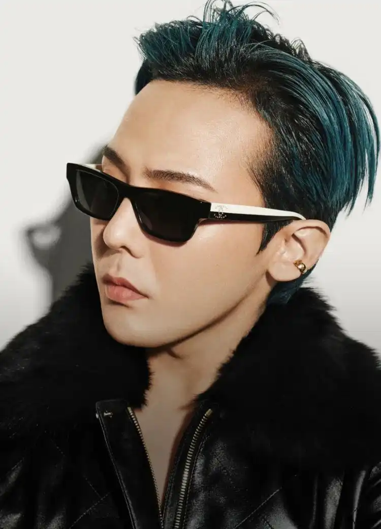 Chanel Rectangle Sunglasses Acetate Black Lenses Grey - photo 5