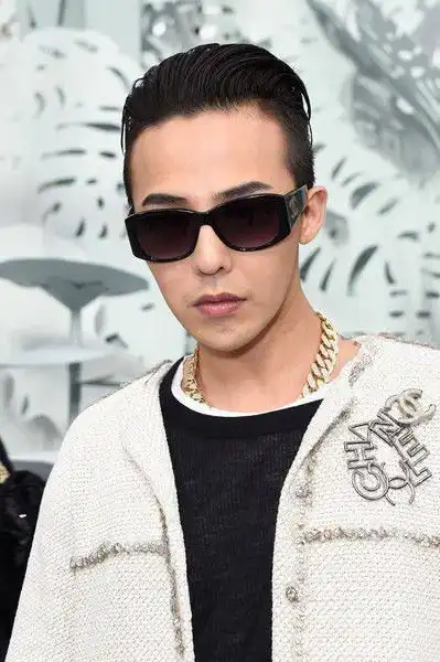 Chanel Rectangle Sunglasses GD Black GHW - photo 6