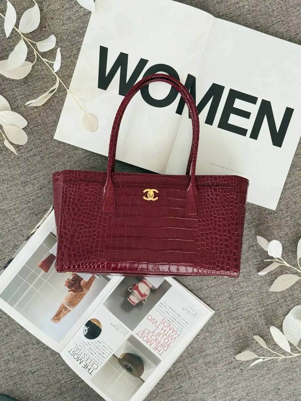 CHANEL Chanel Executive Tote-Embossed Red 2026 GHW