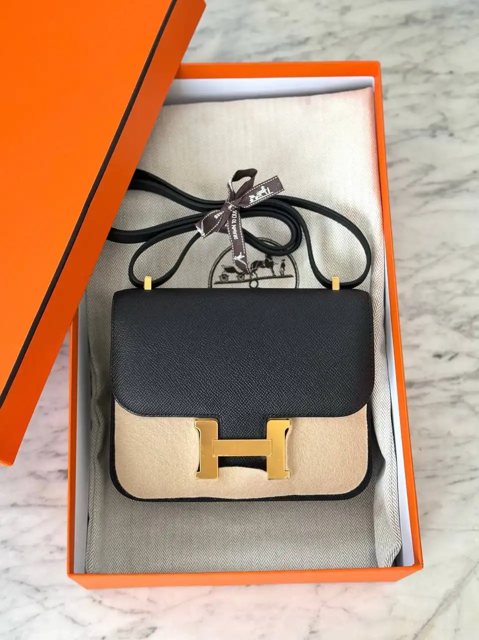 Hermes Hermes Constance 18 / C18 New Black GHW With Mirror