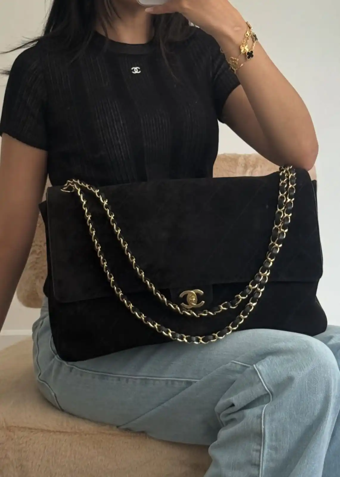 Chanel Maxi Flap XXL Velvet Black GHW 38,5cm - photo 5