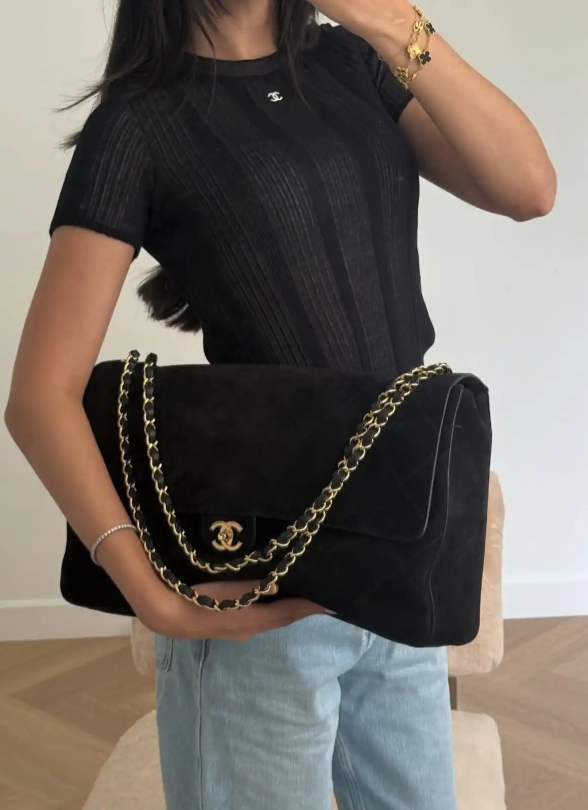 Chanel Maxi Flap XXL Velvet Black GHW 38,5cm - photo 7