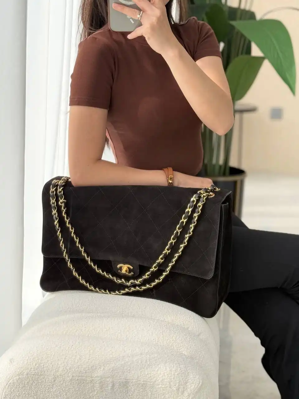 Chanel Maxi Flap XXL Velvet Black GHW 38,5cm - photo 4