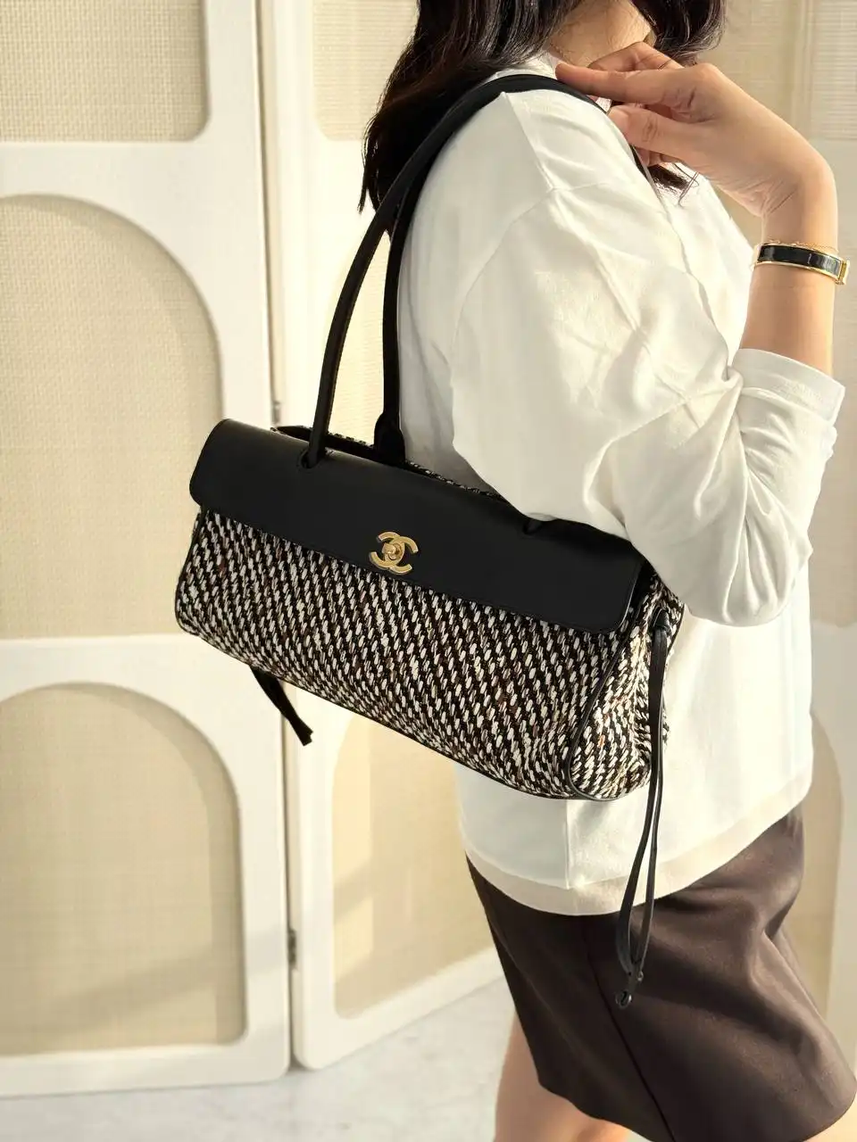 Chanel Baguette East West Tote Small Tweed Black White - photo 9