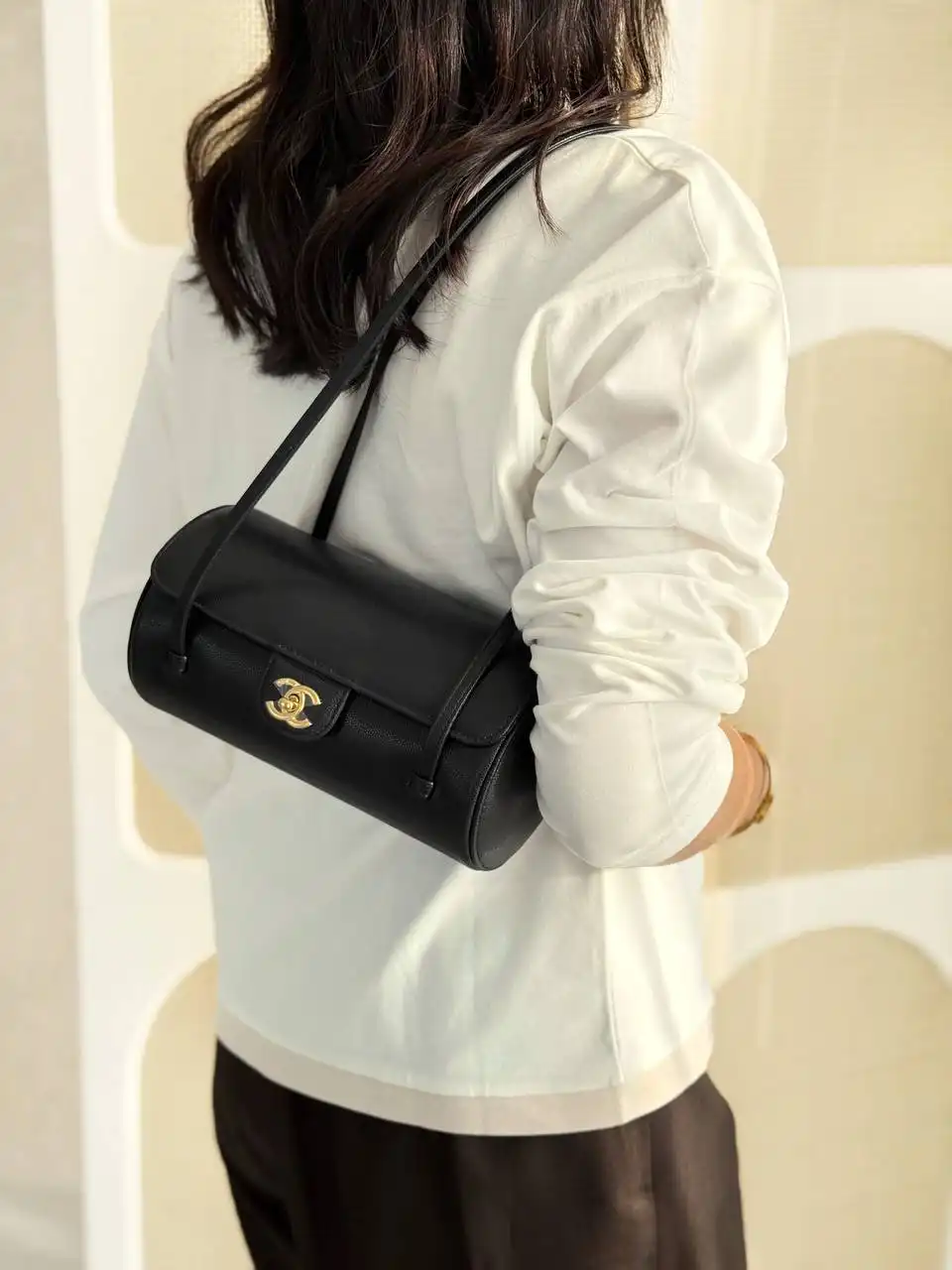 Chanel Perppy Bowling Grained Leather Black GHW - photo 12