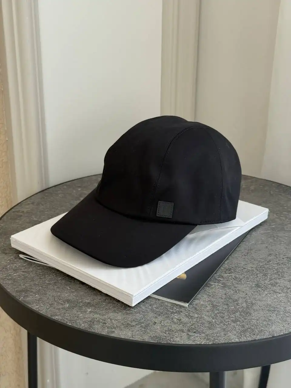 Hermes Hermes Miles Jacron H Cap Noir / Black