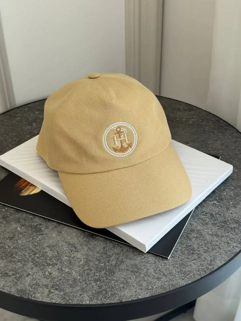 Hermes Hermes Max H Ancre Cap Beige Albatre
