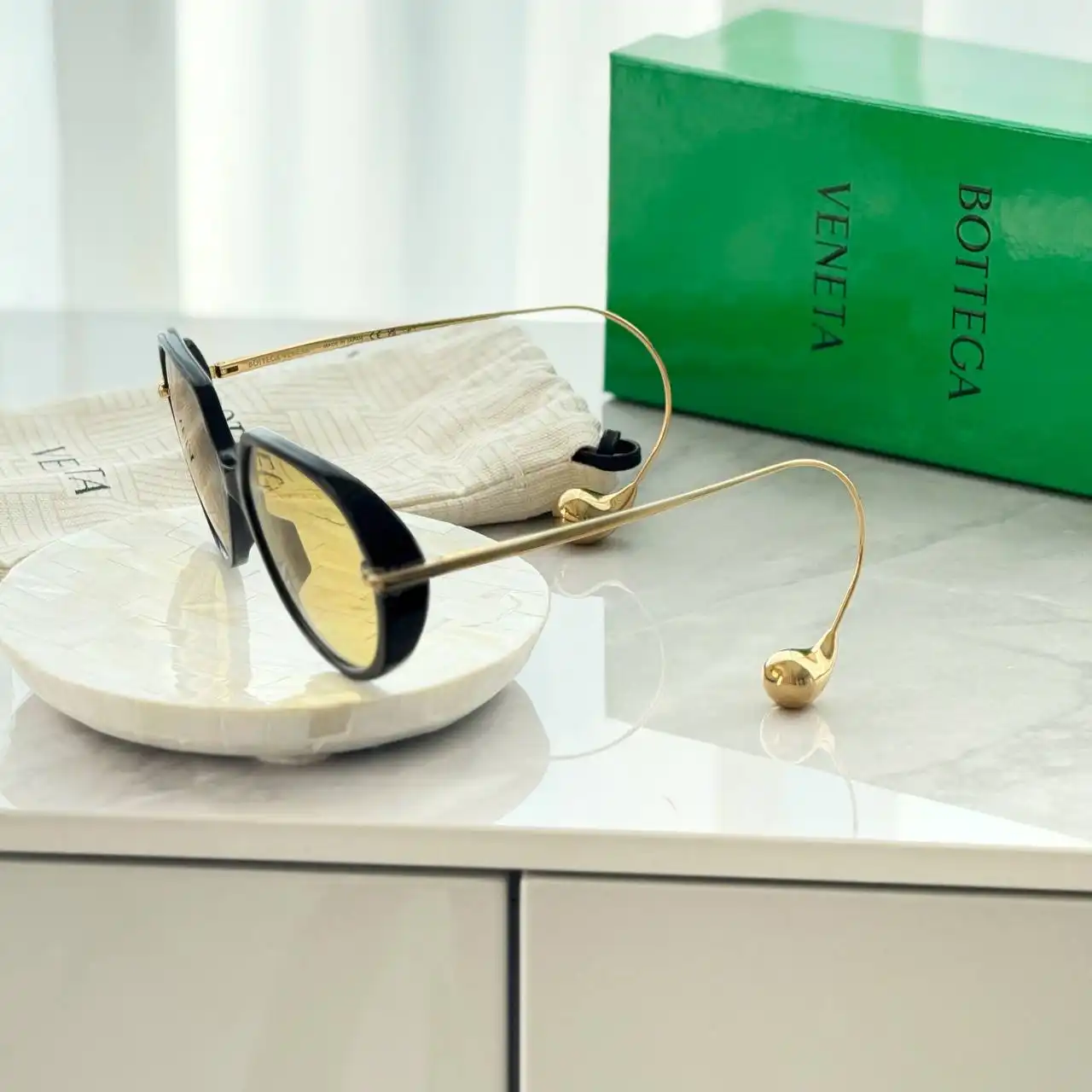 Bottega Veneta Squared Drop Aviator Sunglasses Black / Yellow - photo 3