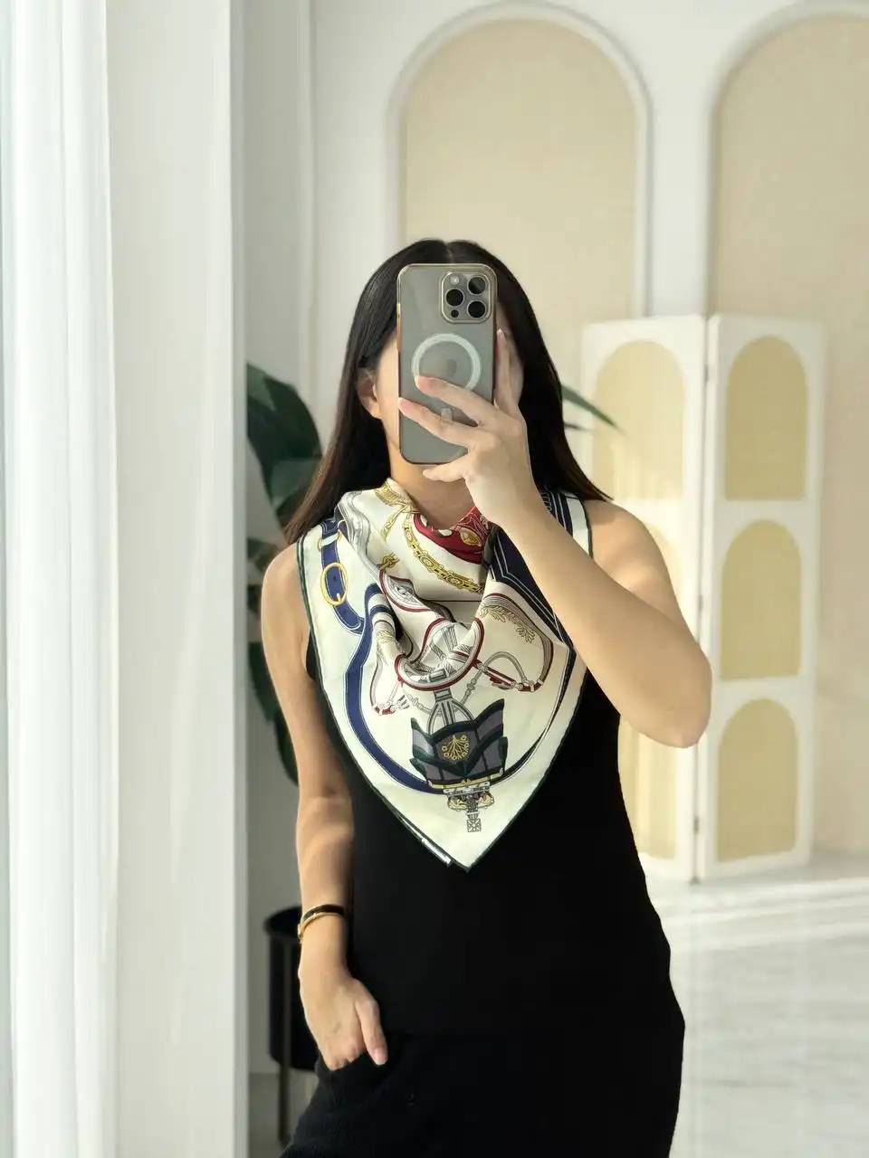Hermes Stately Wheels Scarf 90 Creme / Bordeaux / Bleu - photo 3