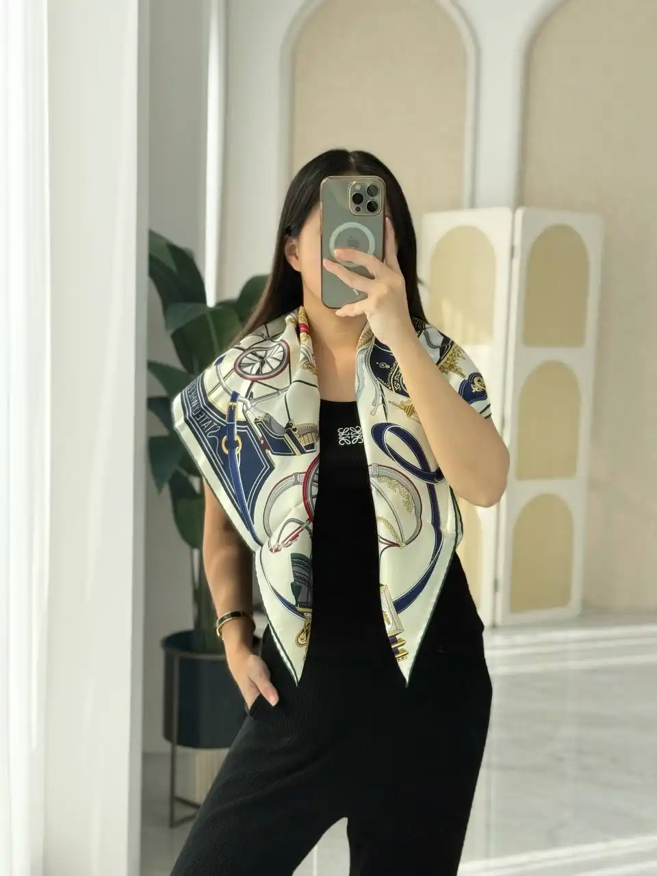 Hermes Stately Wheels Scarf 90 Creme / Bordeaux / Bleu - photo 4