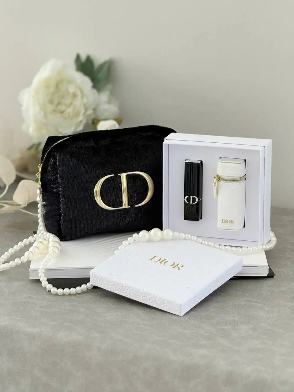 Dior Pouch Sling Shimmer Black Set - Inside : Dior Gift Set Lipstick 3.5gr with leather Case