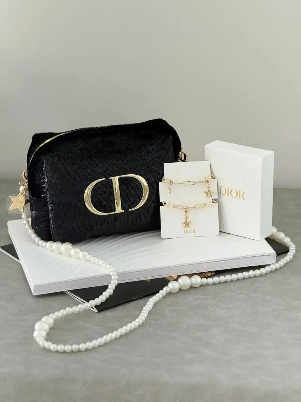 Dior Pouch Sling Shimmer Black Set - Inside : Dior Phone Charm 
