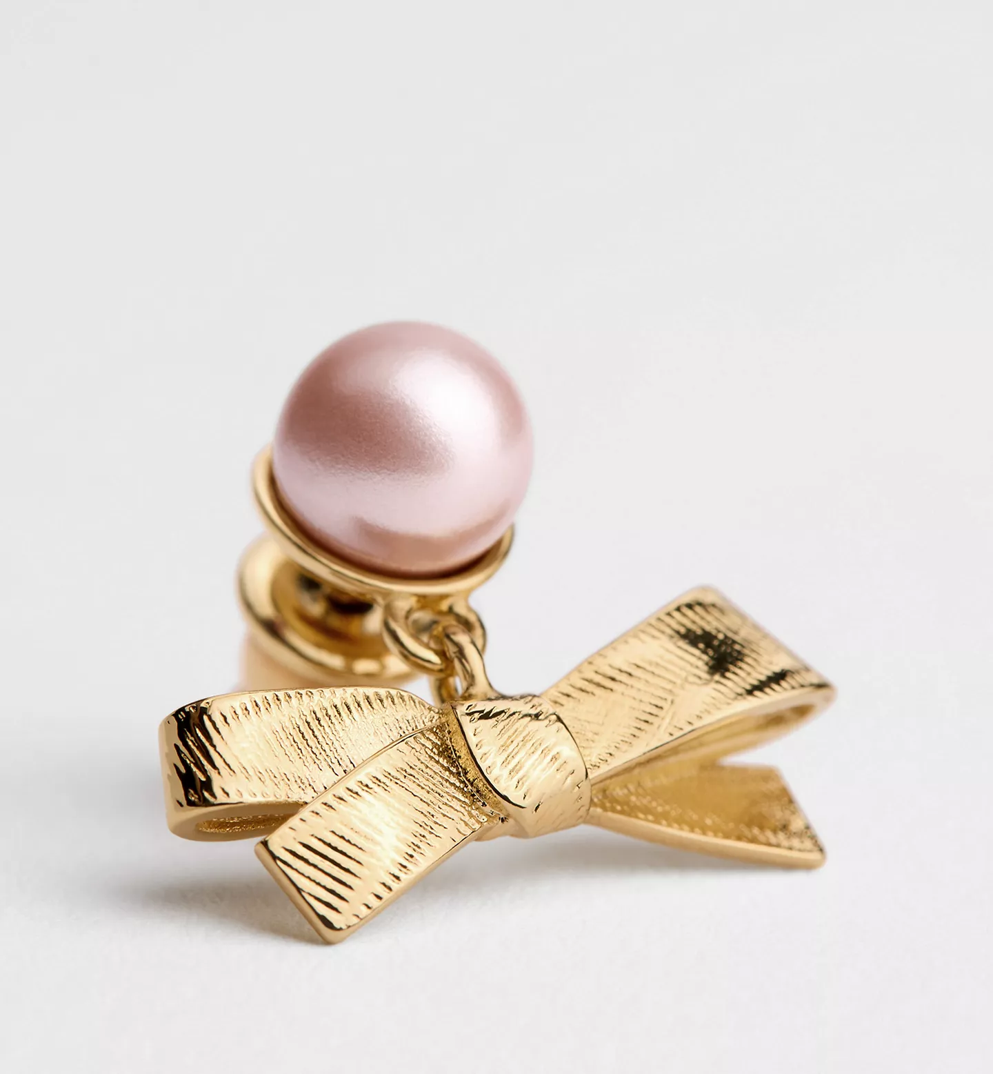 DIOR CD Bow Earrings Gold Metal and Iridescent Pink Pearls - photo 5
