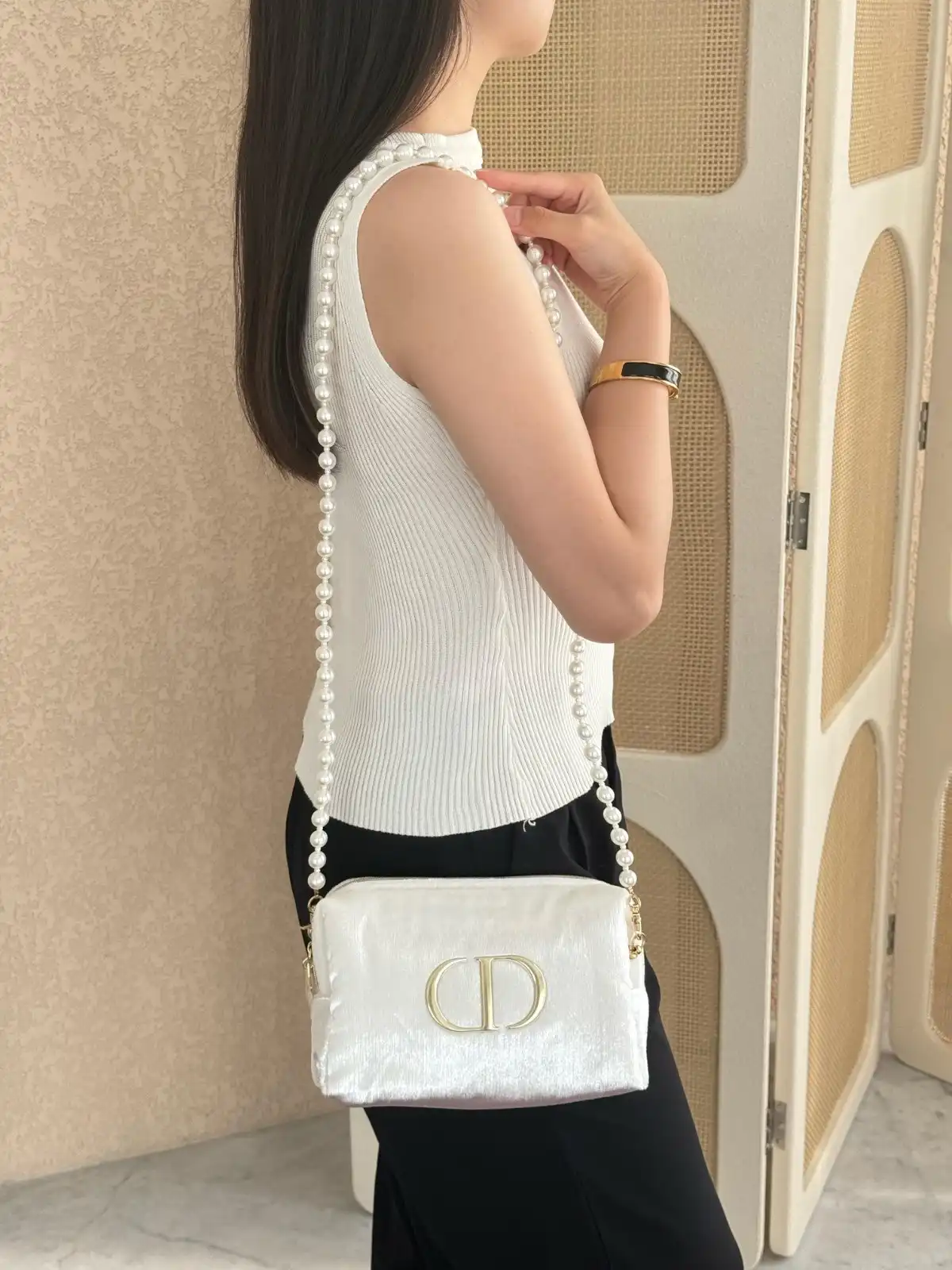 Dior Pouch Sling Shimmer White Set with Pearl Chain - photo 3