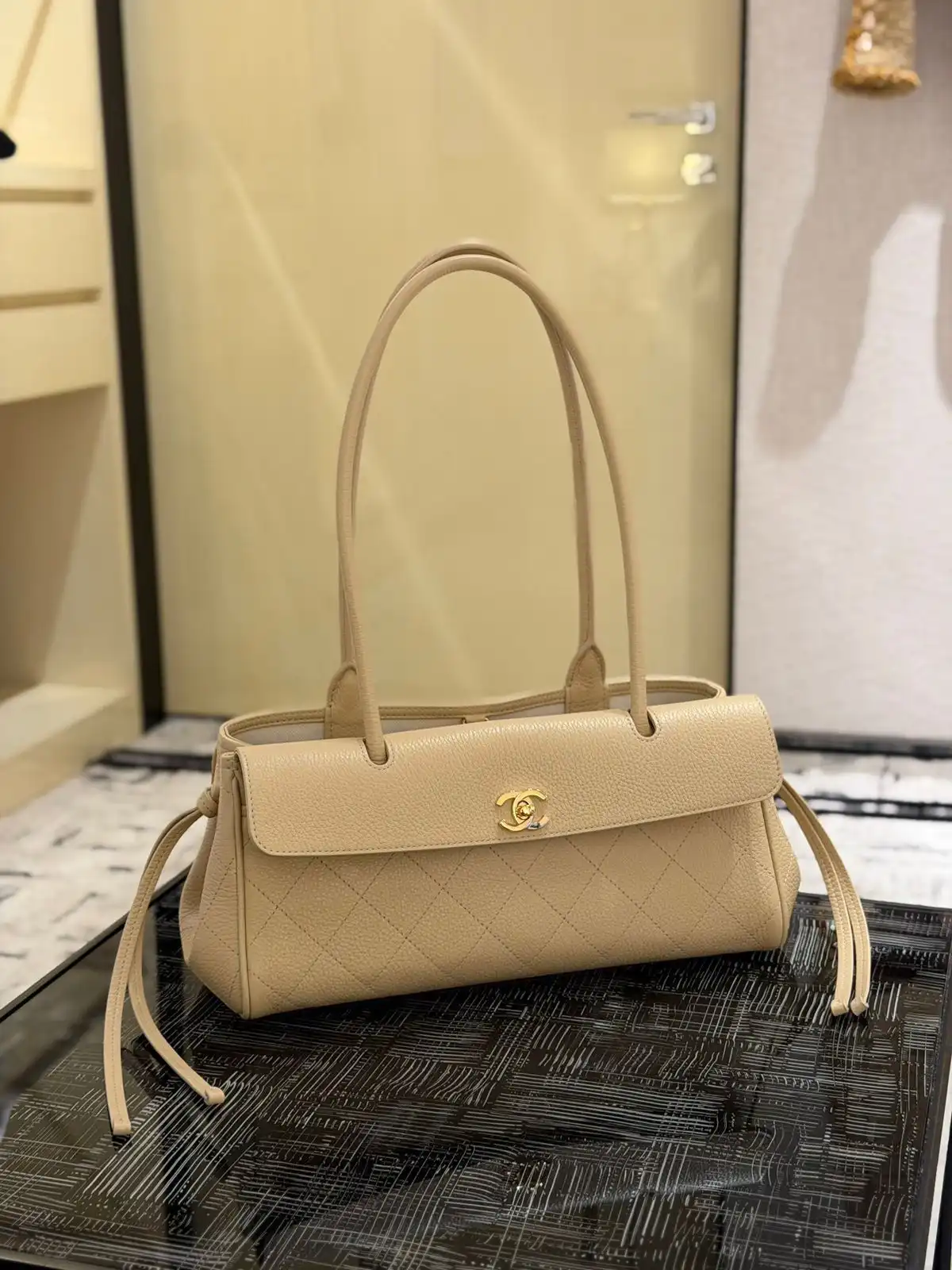 Chanel Baguette East West Tote Small Bag Beige - photo 5