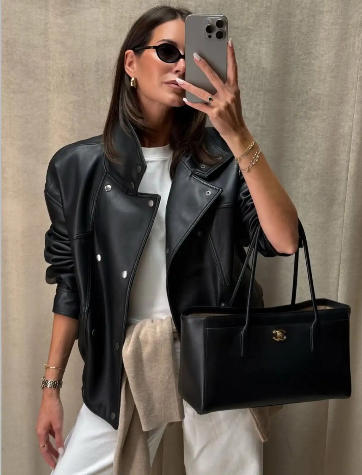 Chanel Executive Tote Black GHW - photo 6