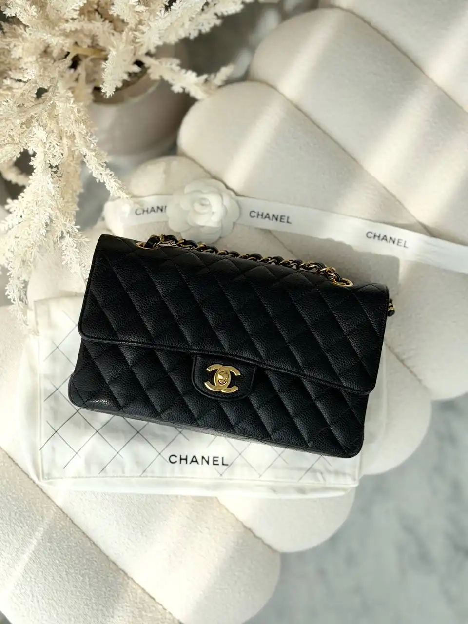 CHANEL Preloved Chanel Classic Medium Black Caviar GHW