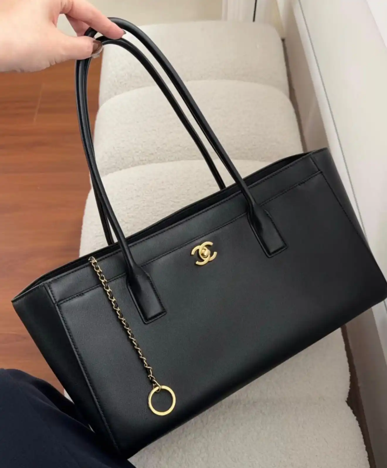 Chanel Executive Tote Black GHW - photo 7