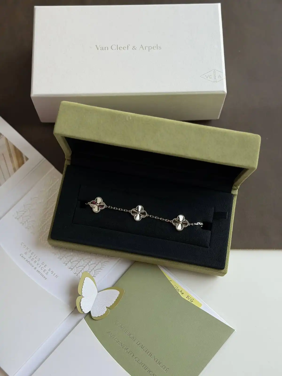 Van Cleef & Arpels Van Cleef & Arpels / VCA Vintage Guiloche Alhambra Bracelet, 5 Motifs White Gold