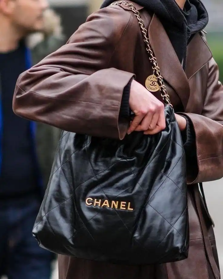 Preloved Chanel 22 Black GHW - photo 4