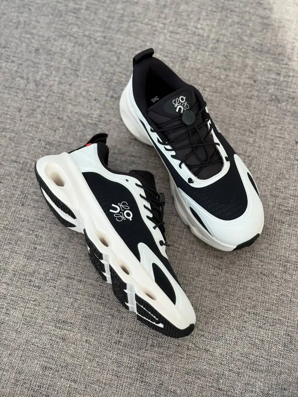LOEWE Loewe X On Cloudsolo Sneaker Men Black / Eggshell