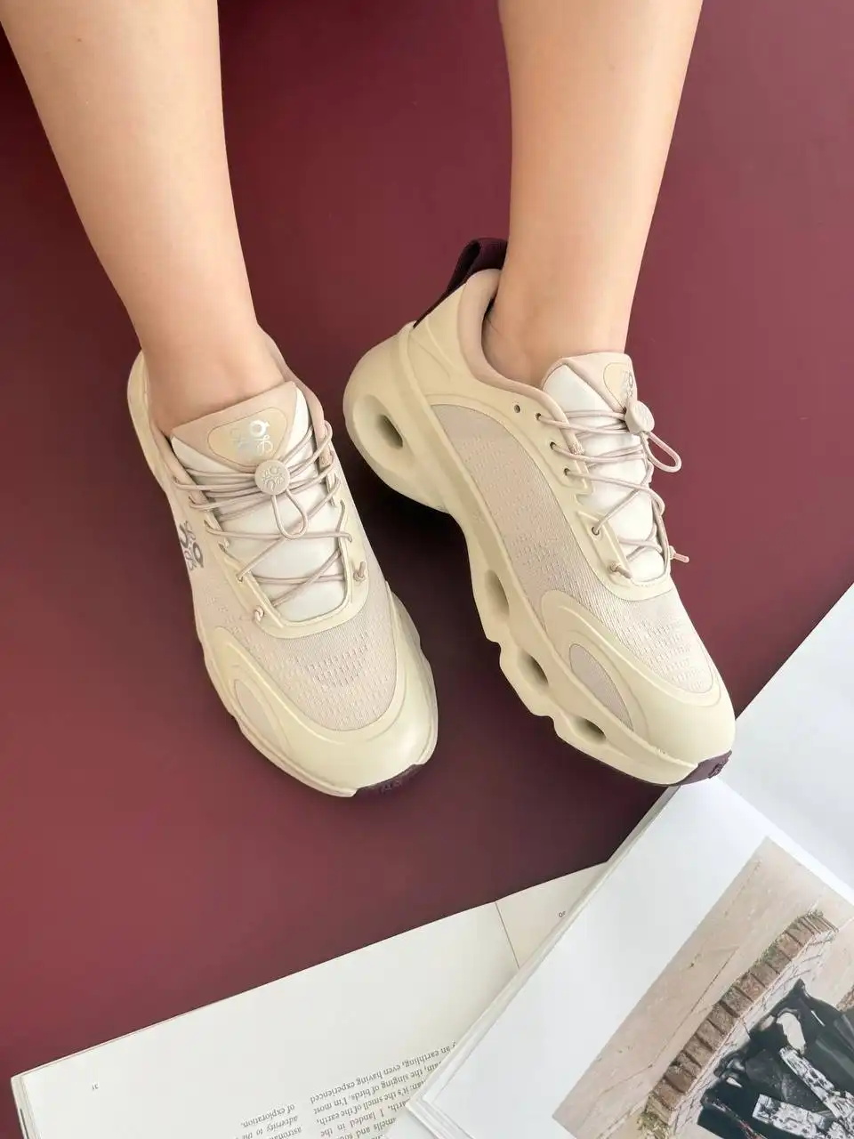 Loewe X On Cloudsolo Sneaker Woman Sand / Burgundy - photo 4