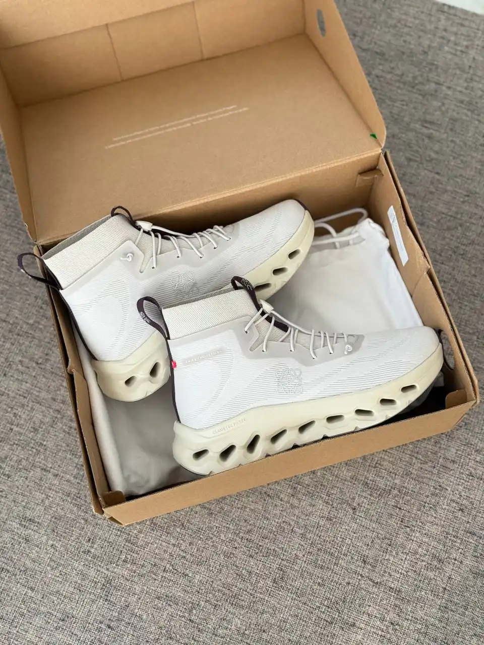 Loewe X On Cloudtilt Hi Sneaker Woman Sand / Oatmeal / Plum - photo 3
