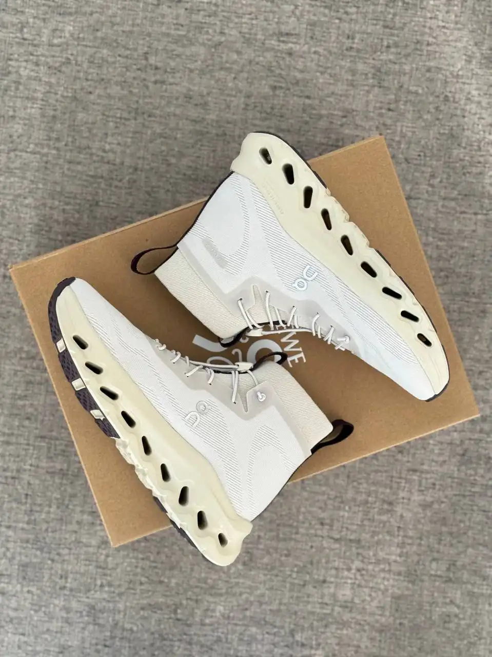 LOEWE Loewe X On Cloudtilt Hi Sneaker Woman Sand / Oatmeal / Plum