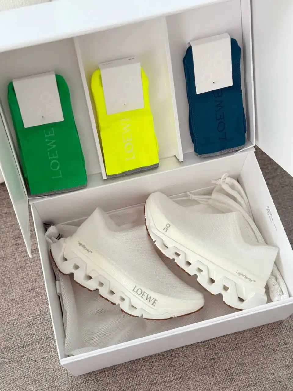 LOEWE Loewe X On LightSpray Cloudmonster sneaker White / Silver