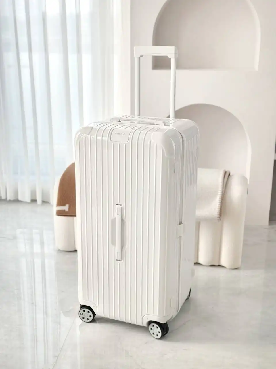 Rimowa Rimowa Trunk Plus White
