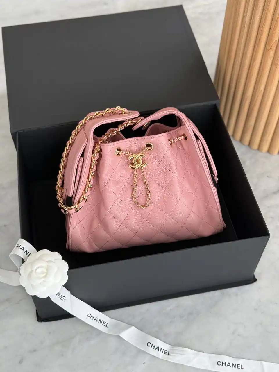 CHANEL Chanel 25 / C25 Small Caviar Pink GHW