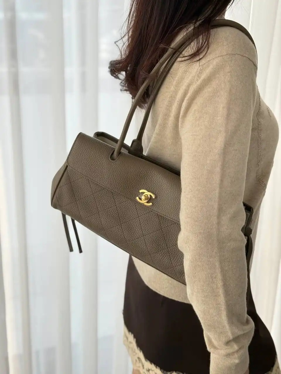 Chanel Baguette East West Tote Bag Small Etoupe / Khaki / Olive GHW - photo 3