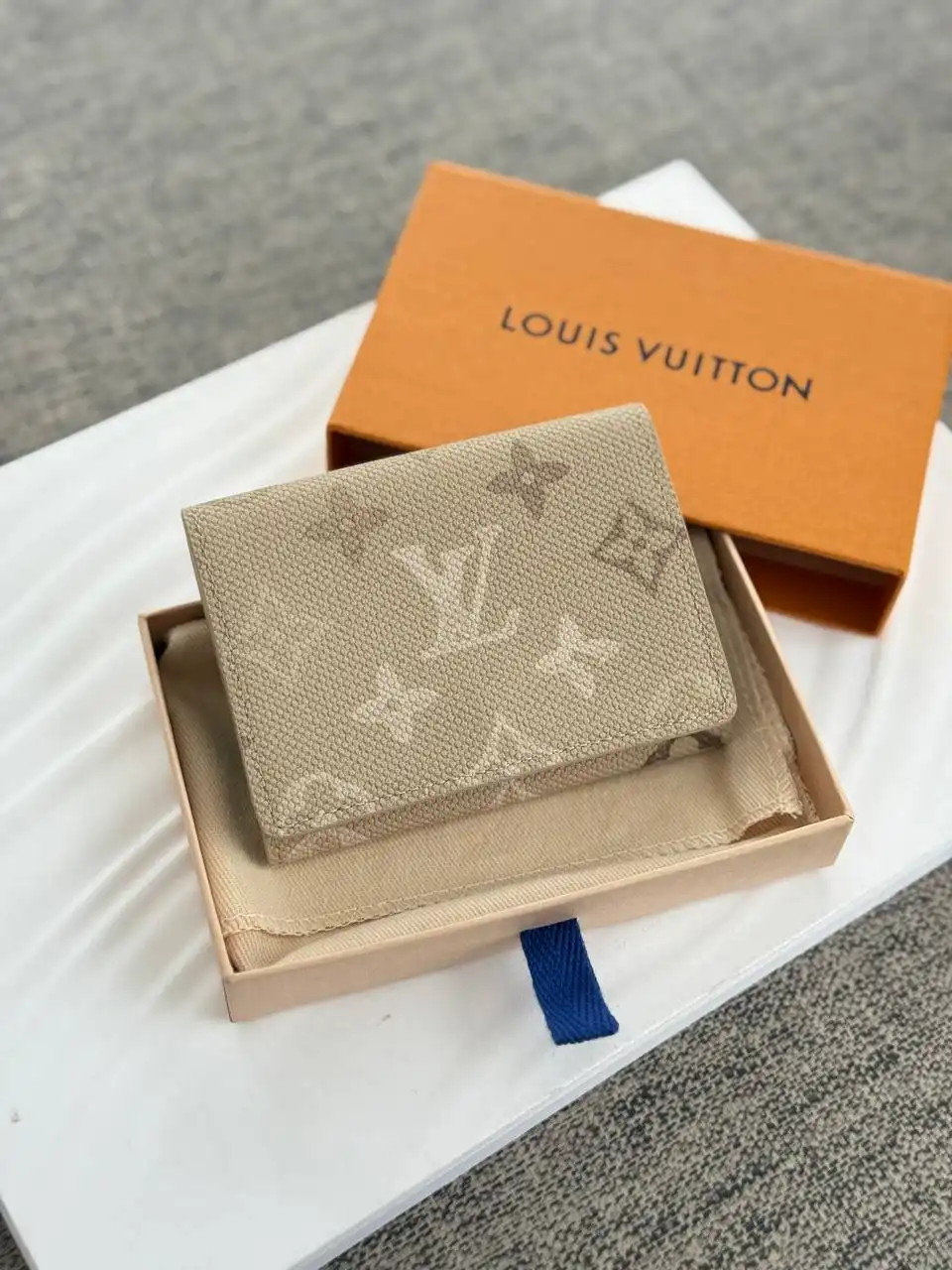 Louis Vuitton LV Enveloppe Carte De Visite Wallet Monogram Surplus
