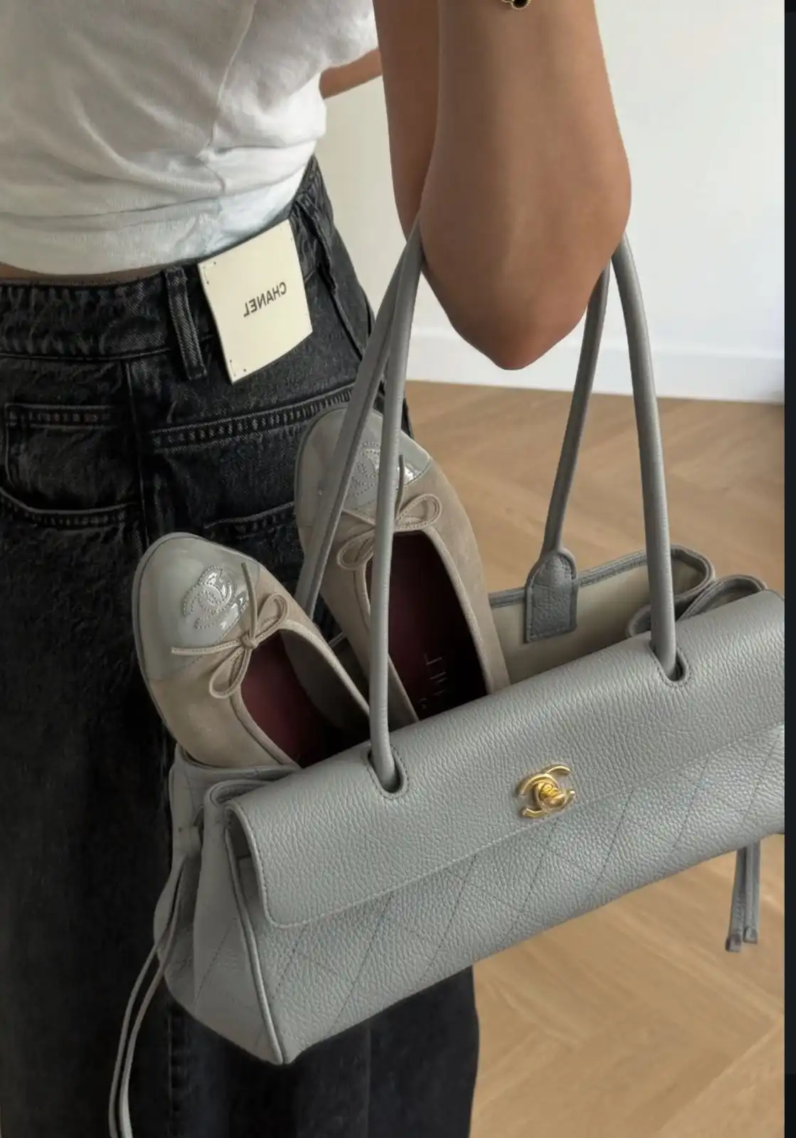 Chanel Baguette East West Tote Bag Small Grey GHW - photo 7