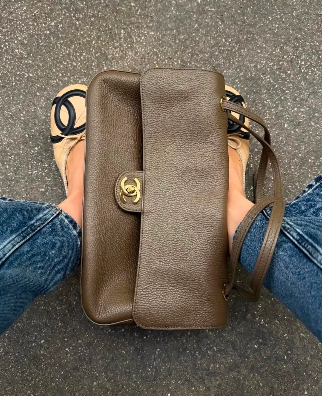 CHANEL Maxi Flap XL Olive / Khaki GHW 32cm | Snowceline Luxuries
