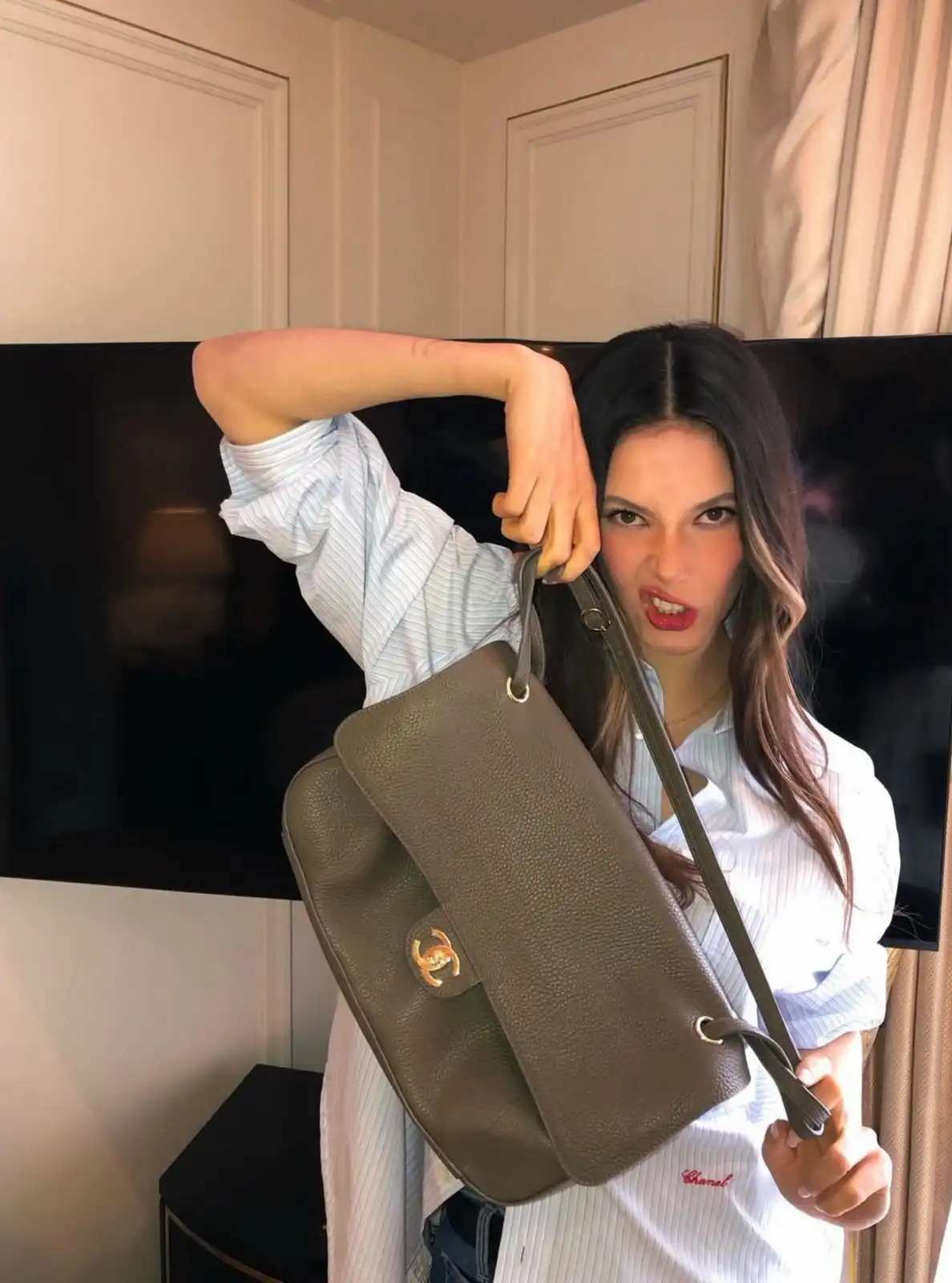 CHANEL CHANEL Maxi Flap XL Olive / Khaki GHW 32cm | Snowceline Luxuries