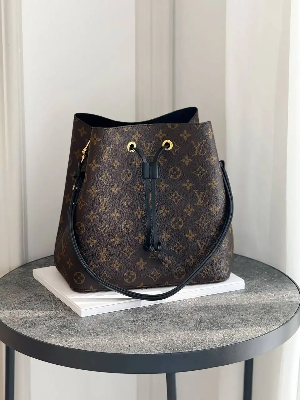Louis Vuitton Preloved LV NeoNoe MM Monogram Black