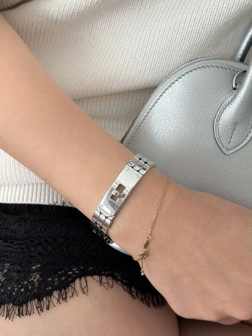 Hermes Kelly Watch Mini Model 16mm with Black Barenia Lanyard - photo 4