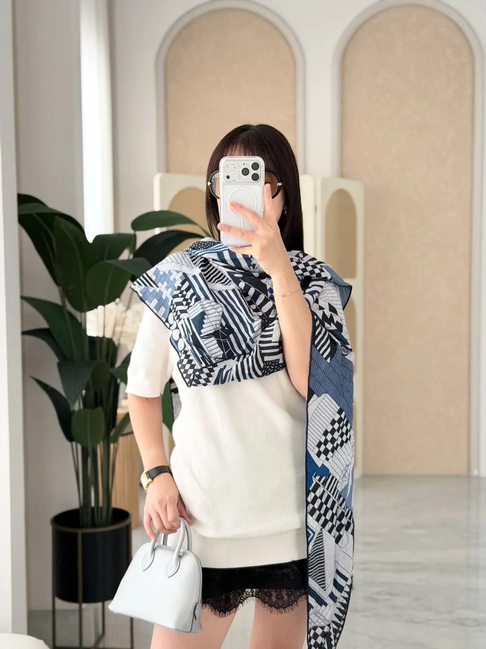 Hermes Scarf promenade Au Faubourg Gris Chiné Clair / Bleu Moyen / Marine - photo 3