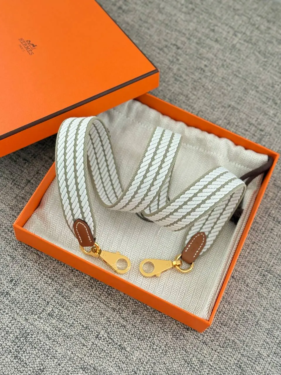 Hermes Hermes Sangle Cordage 25 mm Bag Strap Beige Marfa / Gris Pale / Gold