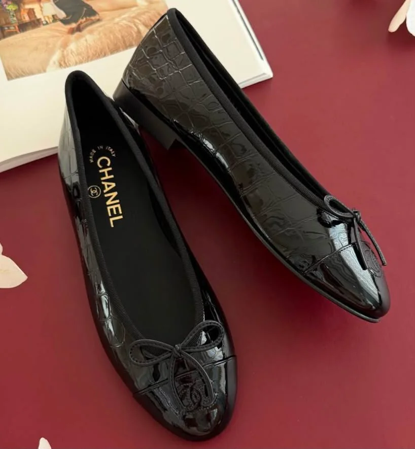 CHANEL Chanel Ballerine Black Croco Patent