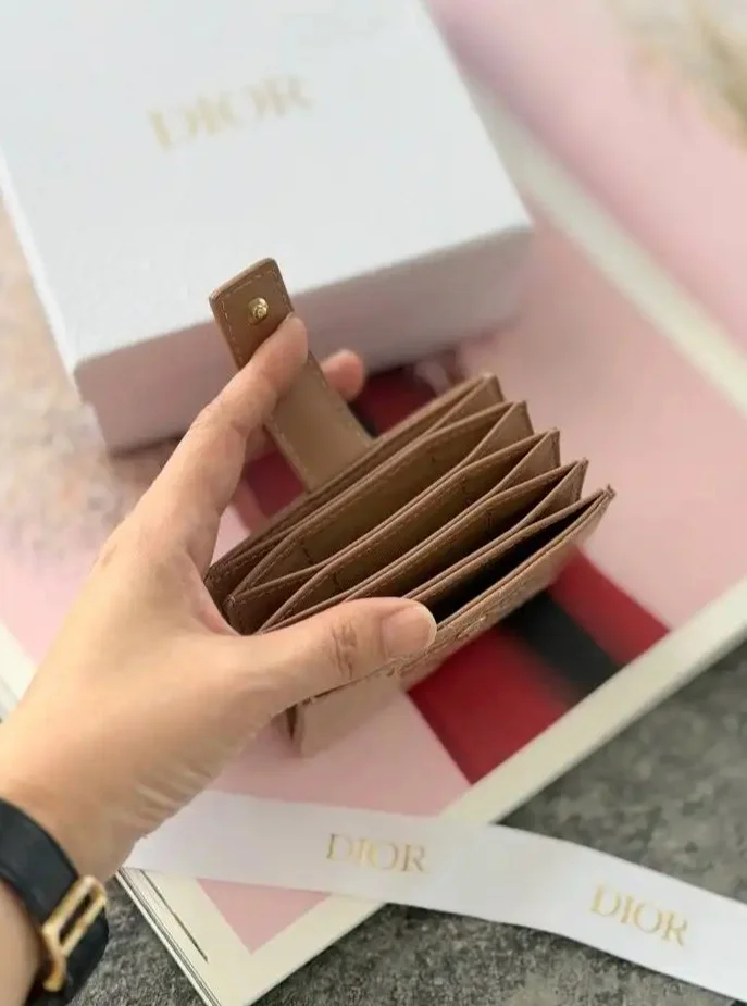 Dior Lady Dior Jasmine Gusset Card Holder Rose des Vents Patent Cannage Calfskin - photo 2