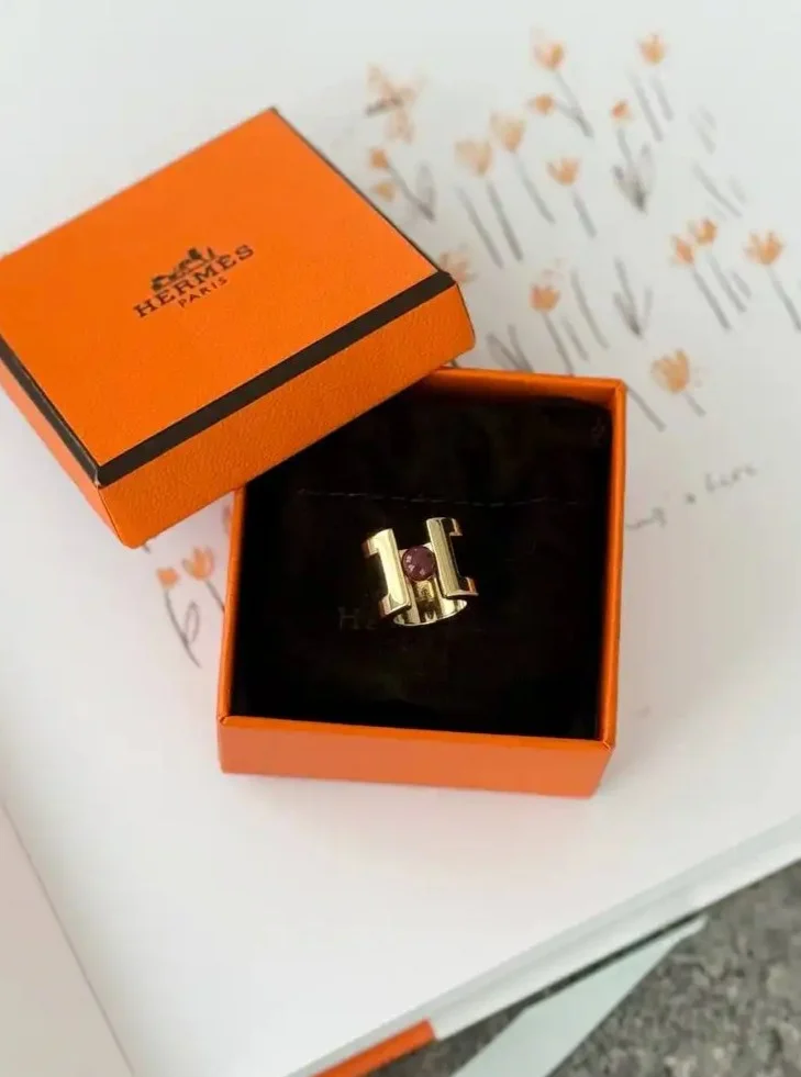 Hermes Hermes Mini H Perle Twilly ring GHW / Rouge H