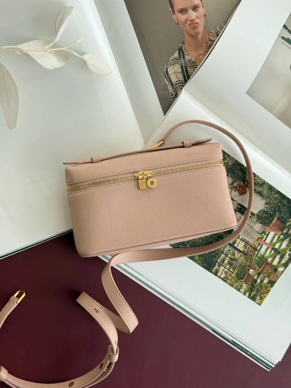 Loro Piana Loro Piana Extra Pocket L19 Grained Calfskin Feather Pink / Sun Gold