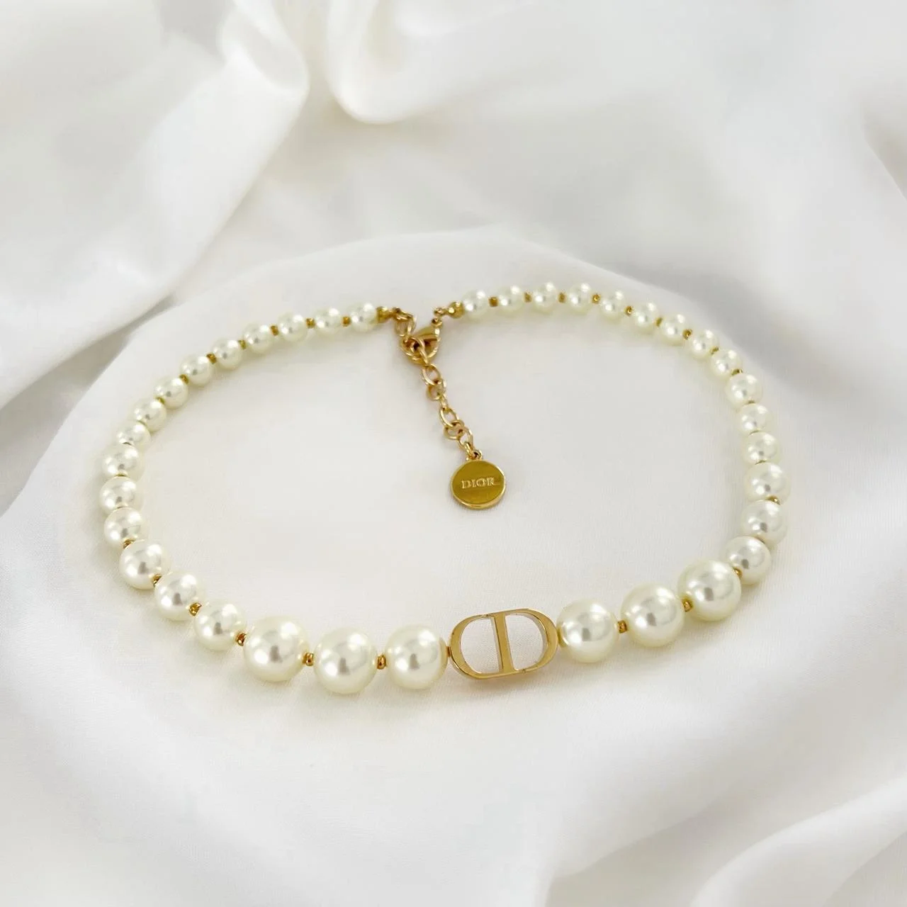 DIOR 30 Montaigne Short Necklace Chocker Pearl | Snowceline Luxuries