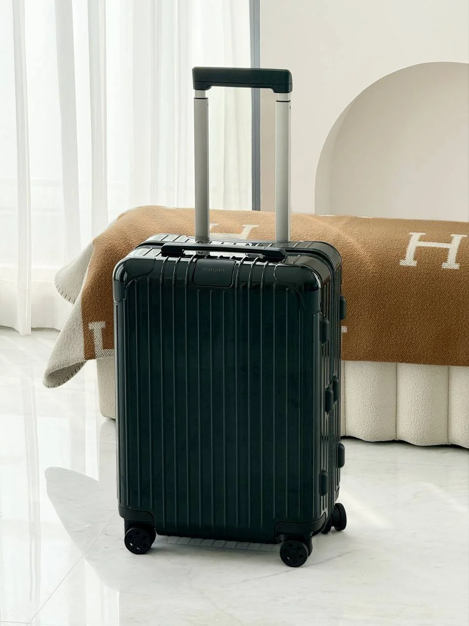 Hermes Plein Air Palette Metal & Applicator | Snowceline Luxuries