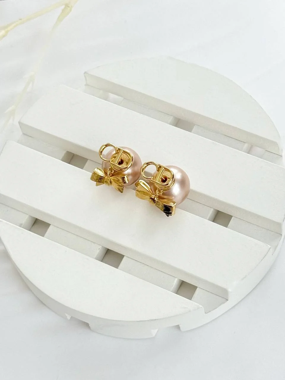 DIOR Dior Tribales Earrings Gold-Finish Metal and Iridescent Pink Resin Pearls