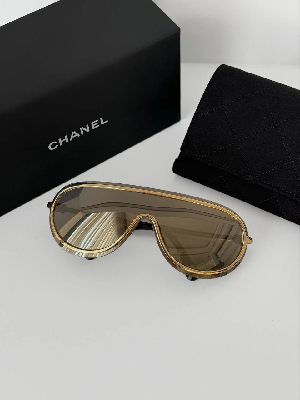 Chanel Shield Sunglasses Frame Metal, Gold Lenses Light Brown, Mirror - photo 3