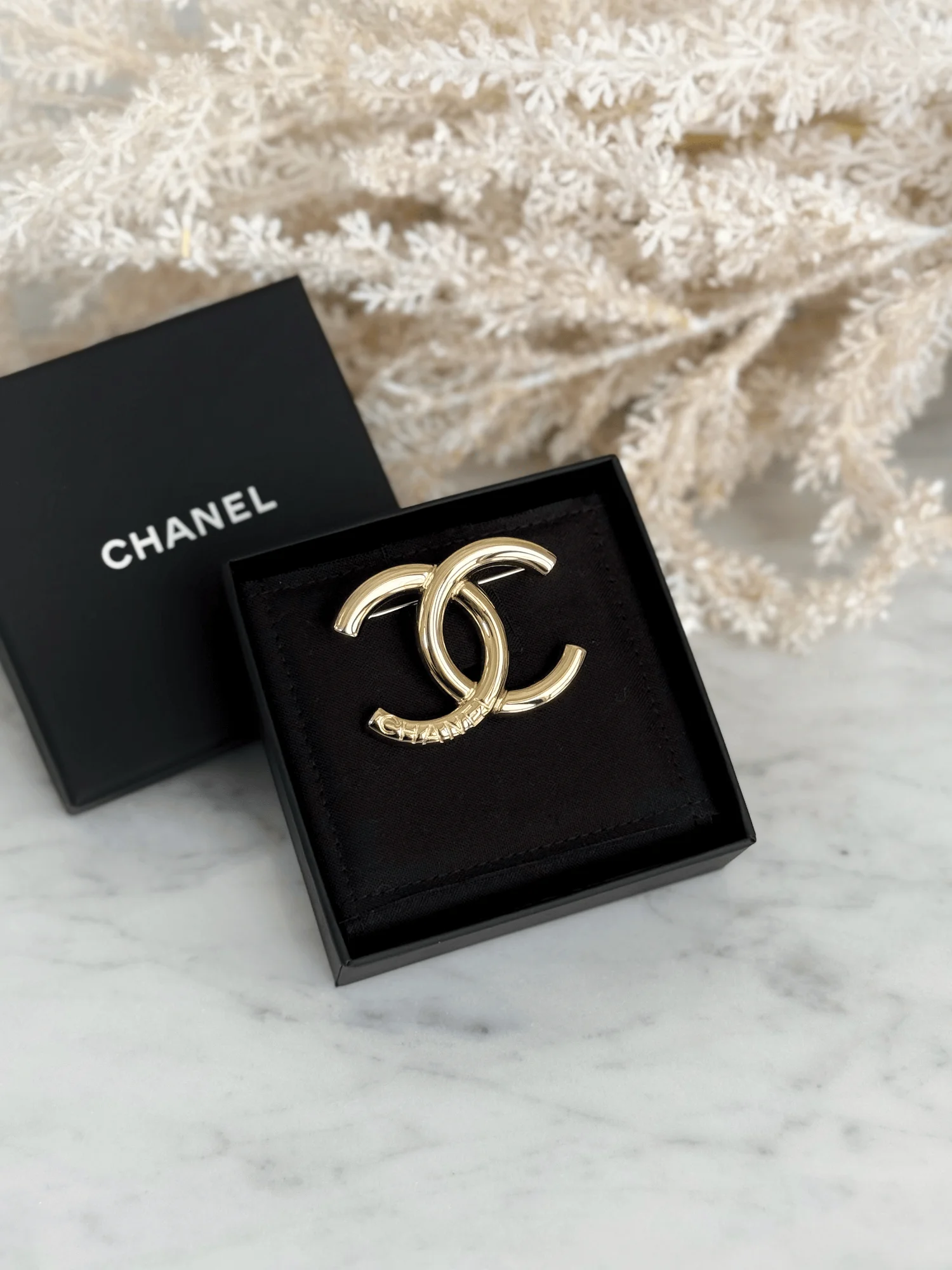 CHANEL Chanel Engraved CC Gold Brooch