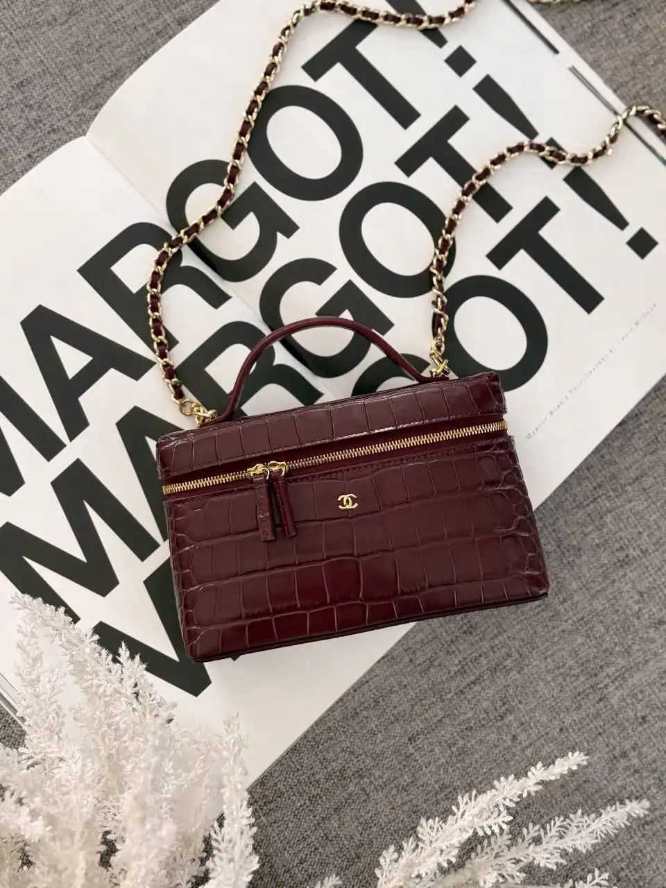 CHANEL Chanel Vanity Clutch with Chain Croco Burgundy GHW